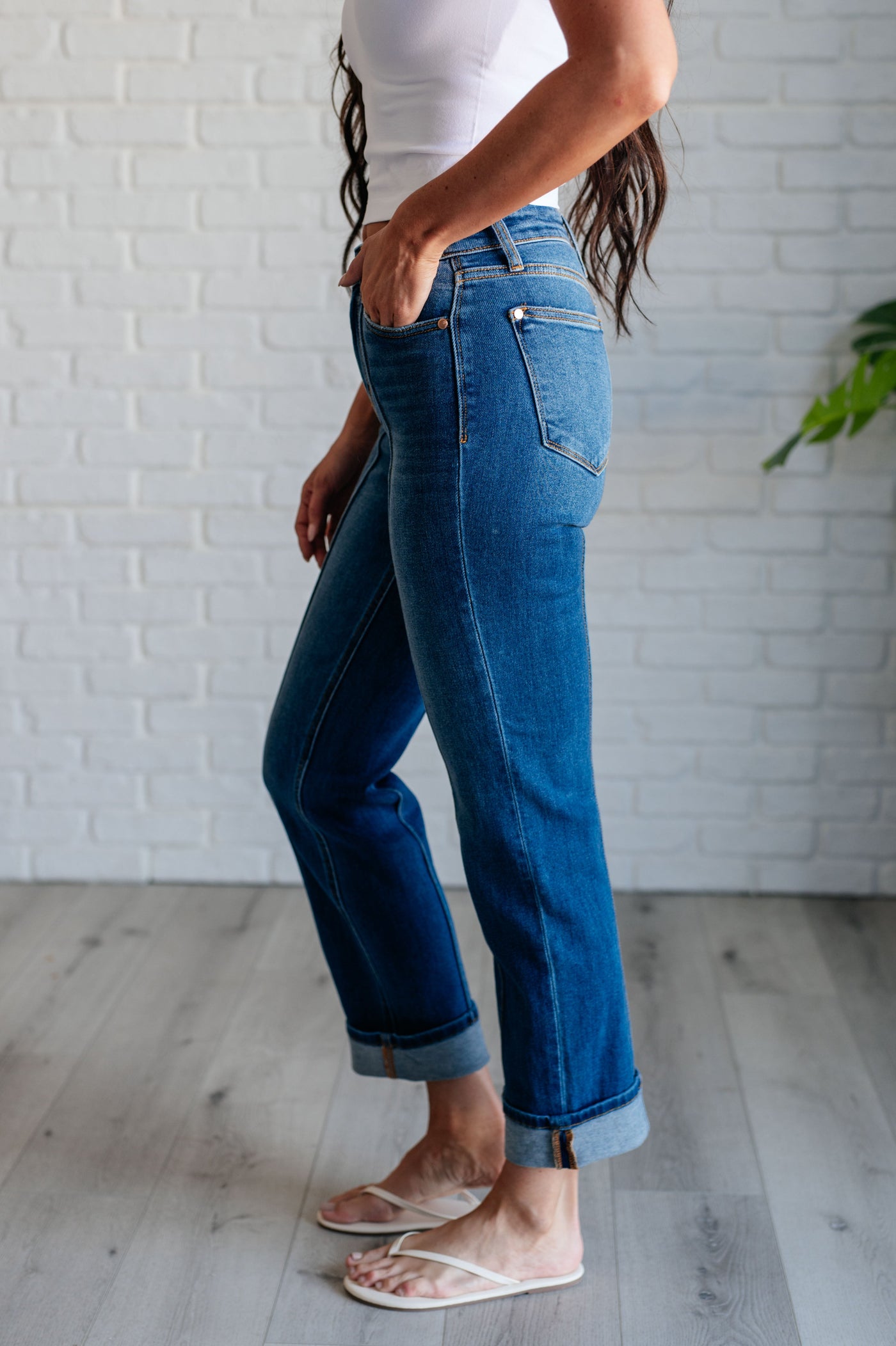 Effortlessly step up your denim game with our Campbell High Rise Seam Detail Straight Jeans from Judy Blue