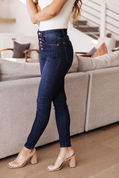 These Celecia High Waist Jeans offer a timeless look with a touch of modern sophistication.