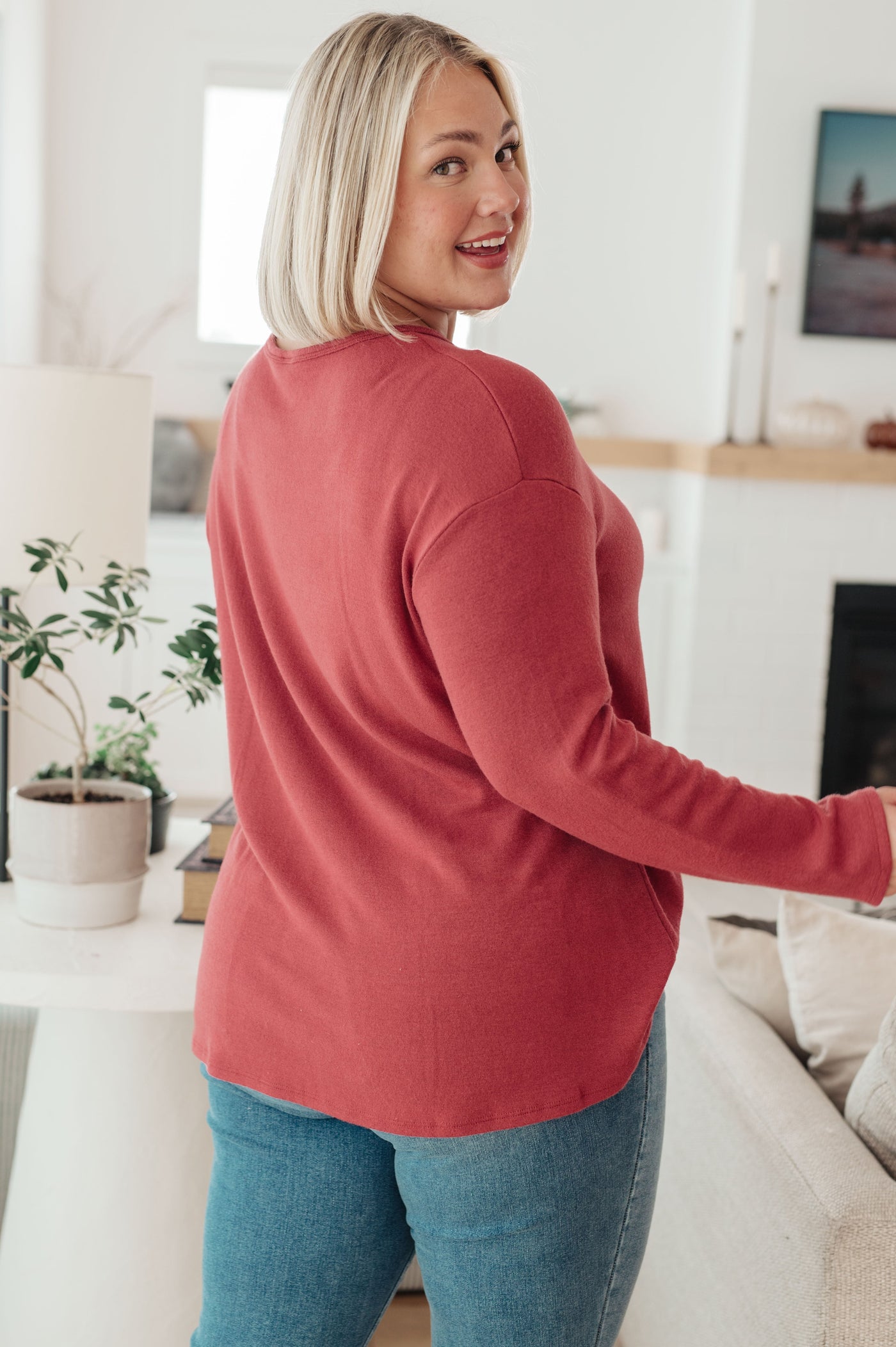 Snuggle up in our ultra-soft If I'm Picking Long Sleeve Tops. Perfect for cozy days or a chilly night out, these tops feature a dropped shoulder and easy fit, so you'll feel comfortable and stylish.