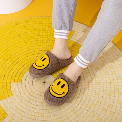 Introducing the adorable Smiley Face Cozy Slippers!These cozy and plush slippers are designed to bring a smile to your face every time you put them on. With their soft and warm material, you'll feel like you're walking on clouds